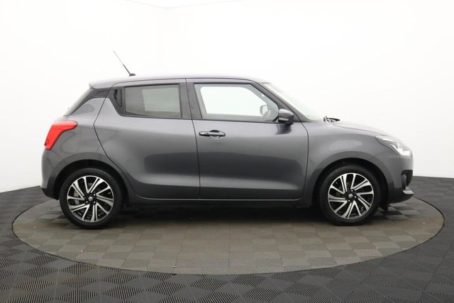 2022 Suzuki Swift 1.2L Sz5 5dr - Photo 2