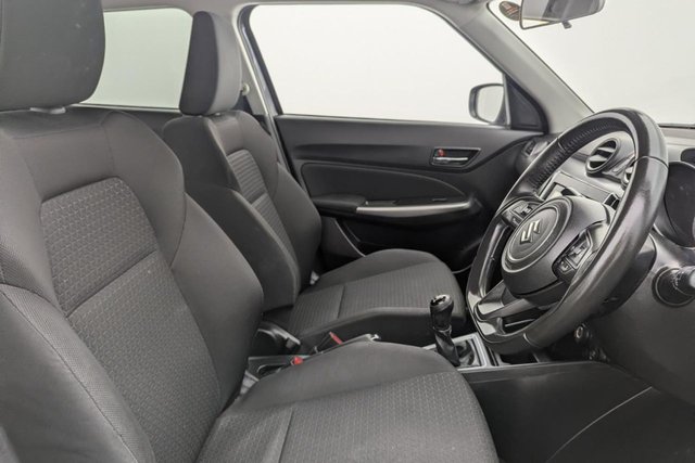 2022 Suzuki Swift 1.2L Sz5 5dr - Photo 3