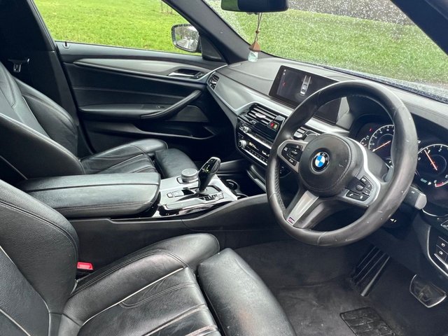 2019 BMW 5 Series 2L M Sport 4dr - Photo 2