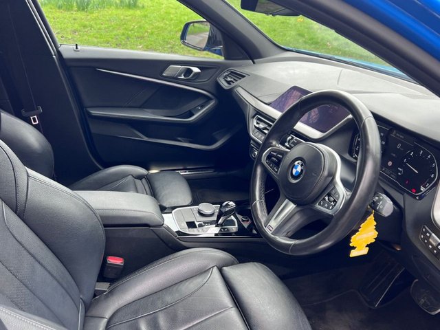 2020 BMW 1 Series 1.5L M Sport 5dr - Photo 2