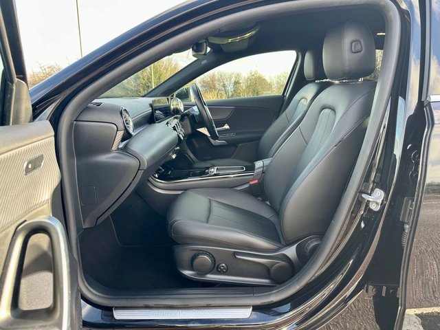 2023 MERCEDES-BENZ A-CLASS 1.3 A180h MHEV Sport (Executive) Hatchback 5dr Petrol Hybrid 7G-DCT Euro 6 (s/s) (150 ps) - Photo 9