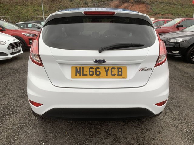 2016 FORD FIESTA 1.25 Zetec White Edition Hatchback 3dr Petrol Manual Euro 6 (82 ps) - Photo 5