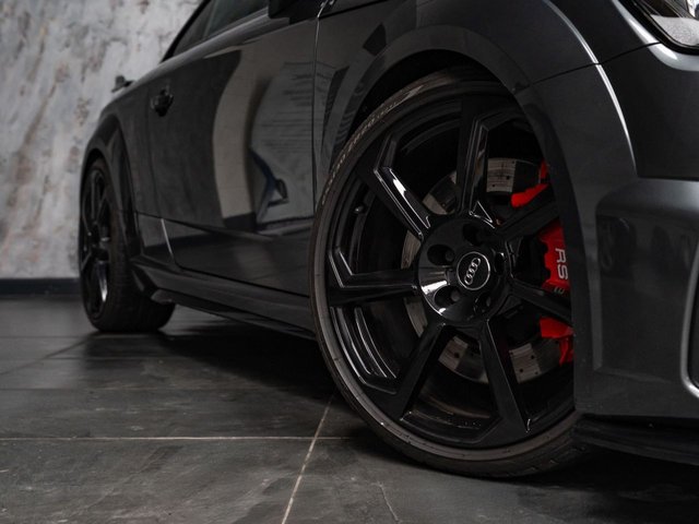 2019 Audi TT RS 2.5L null 3dr - Photo 6