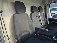 USED 2022 22 PEUGEOT BOXER White 2.2 BlueHDi Euro 6 panel van, 37,600 miles, ULEZ compliant, 6-speed manual, Bluetooth, Cruise Control, DAB Radio. Final price plus VAT @ 20%! The Peugeot Boxer 2.2 BlueHDi 335 S L3 H2 Euro 6 (s/s) 5dr is a reliable and efficient commercial vehicle that boasts a 2.2L Diesel Engine, meeting the stringent Euro 6 emission standards. This 2022 model has had only one owner and has been well-maintained, with a full service history that includes a recent service at 22,229 miles in September 2025. The vehicle's low mileage of 37,600 miles for its age is a testament to its careful use and upkeep. Additionally, the Boxer comes with a 3-month war