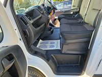 USED 2022 22 PEUGEOT BOXER White 2.2 BlueHDi Euro 6 panel van, 37,600 miles, ULEZ compliant, 6-speed manual, Bluetooth, Cruise Control, DAB Radio. Final price plus VAT @ 20%! The Peugeot Boxer 2.2 BlueHDi 335 S L3 H2 Euro 6 (s/s) 5dr is a reliable and efficient commercial vehicle that boasts a 2.2L Diesel Engine, meeting the stringent Euro 6 emission standards. This 2022 model has had only one owner and has been well-maintained, with a full service history that includes a recent service at 22,229 miles in September 2025. The vehicle's low mileage of 37,600 miles for its age is a testament to its careful use and upkeep. Additionally, the Boxer comes with a 3-month war