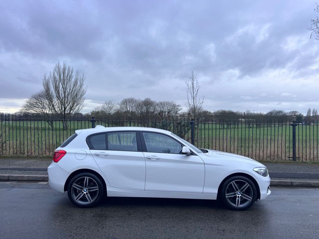 2019 BMW 1 Series 2L Sport 5dr - Photo 5