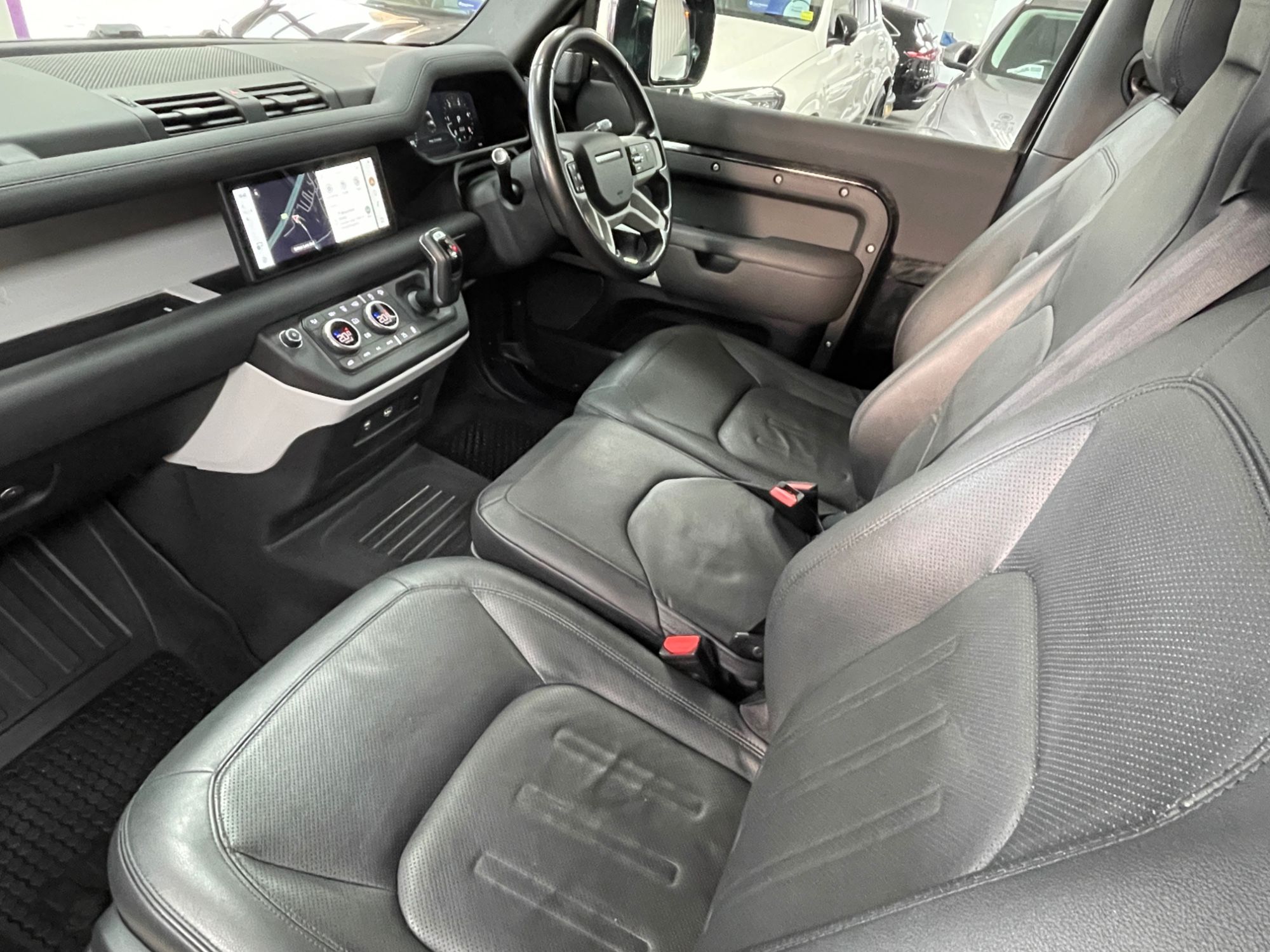 USED 2021 21 LAND ROVER DEFENDER 3.0 D250 MHEV SE SUV 3dr Diesel Auto 4WD Euro 6 (s/s) (250 ps) 