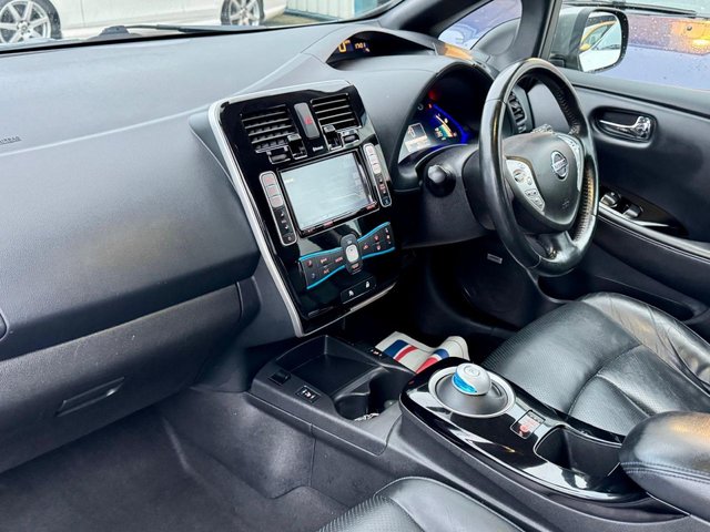 2015 NISSAN LEAF 24kWh Tekna Hatchback 5dr Electric Auto (107 bhp) - Photo 11