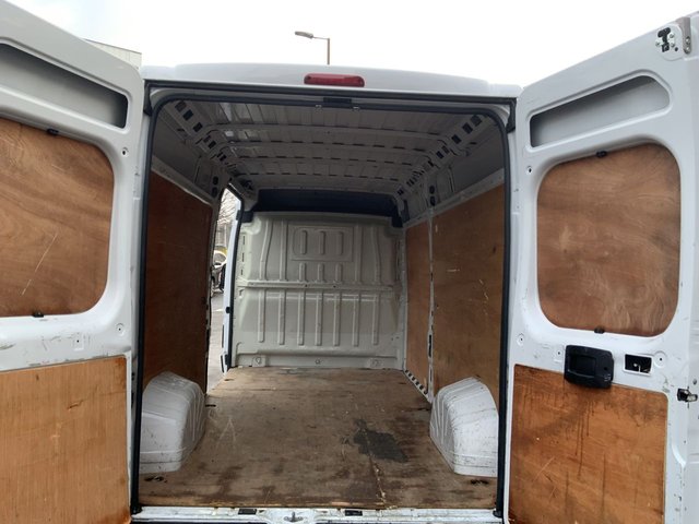 2022 Citroen Relay 2.2L Enterprise 5dr - Photo 11