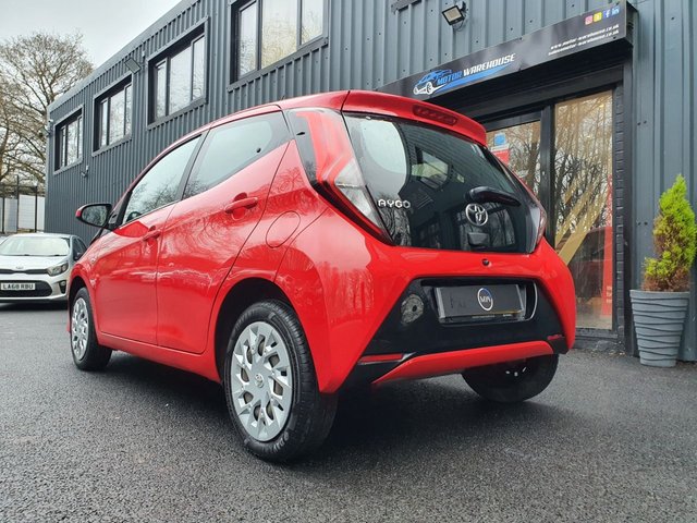 2018 TOYOTA AYGO 1.0 VVT-i x-play Hatchback 5dr Petrol Manual Euro 6 (71 ps) - Photo 3
