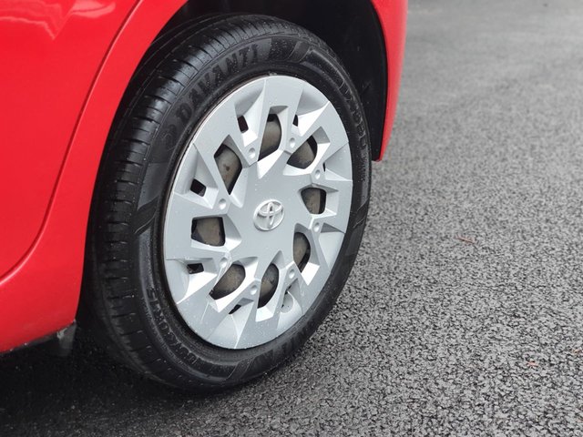 2018 TOYOTA AYGO 1.0 VVT-i x-play Hatchback 5dr Petrol Manual Euro 6 (71 ps) - Photo 9