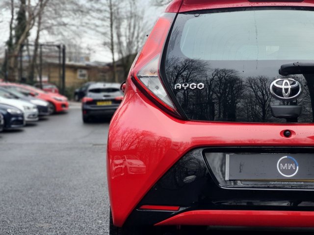 2018 TOYOTA AYGO 1.0 VVT-i x-play Hatchback 5dr Petrol Manual Euro 6 (71 ps) - Photo 10