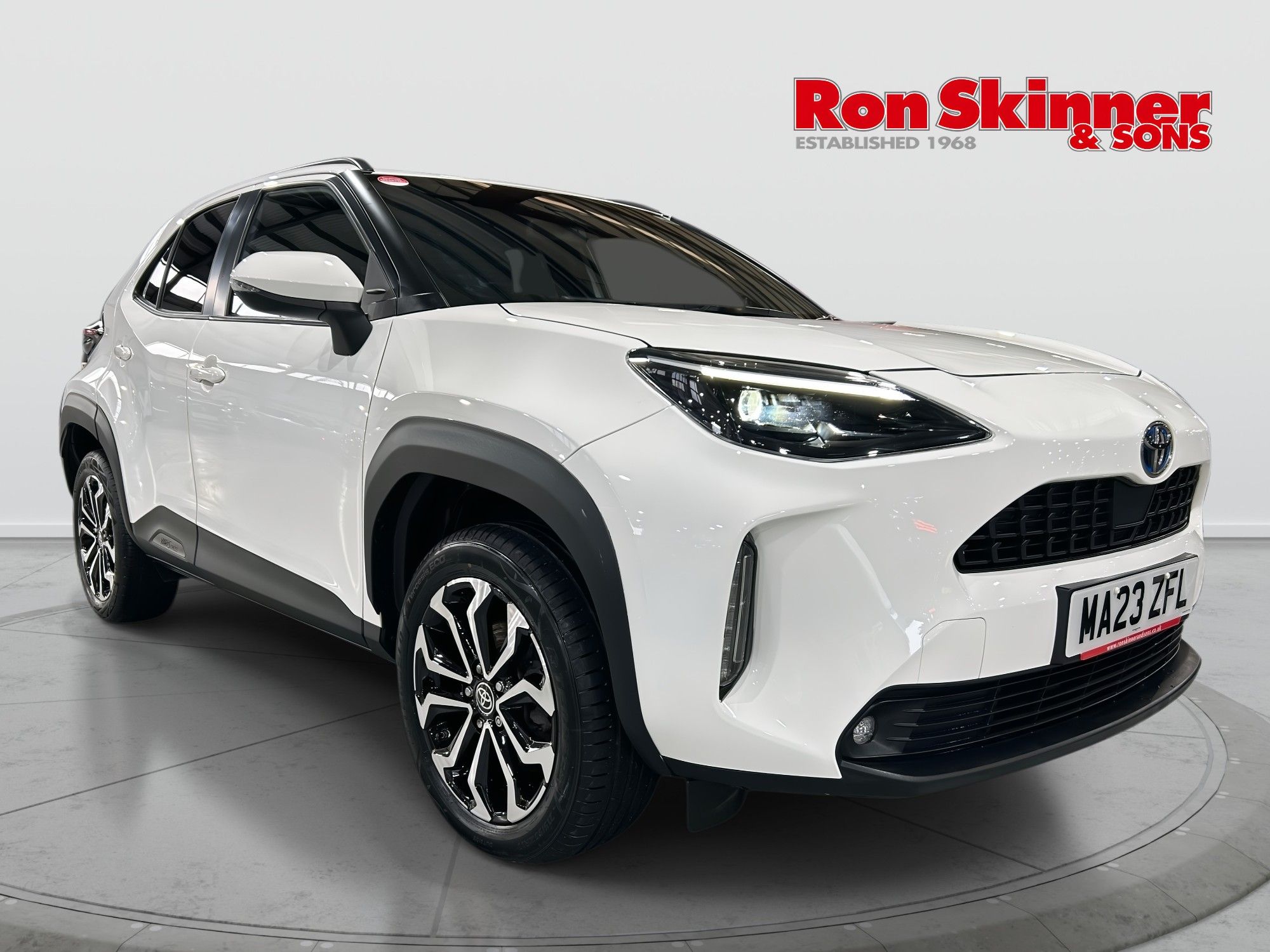USED 2023 23 TOYOTA YARIS CROSS 1.5 VVT-h Design SUV 5dr Petrol Hybrid E-CVT Euro 6 (s/s) (116 ps) 