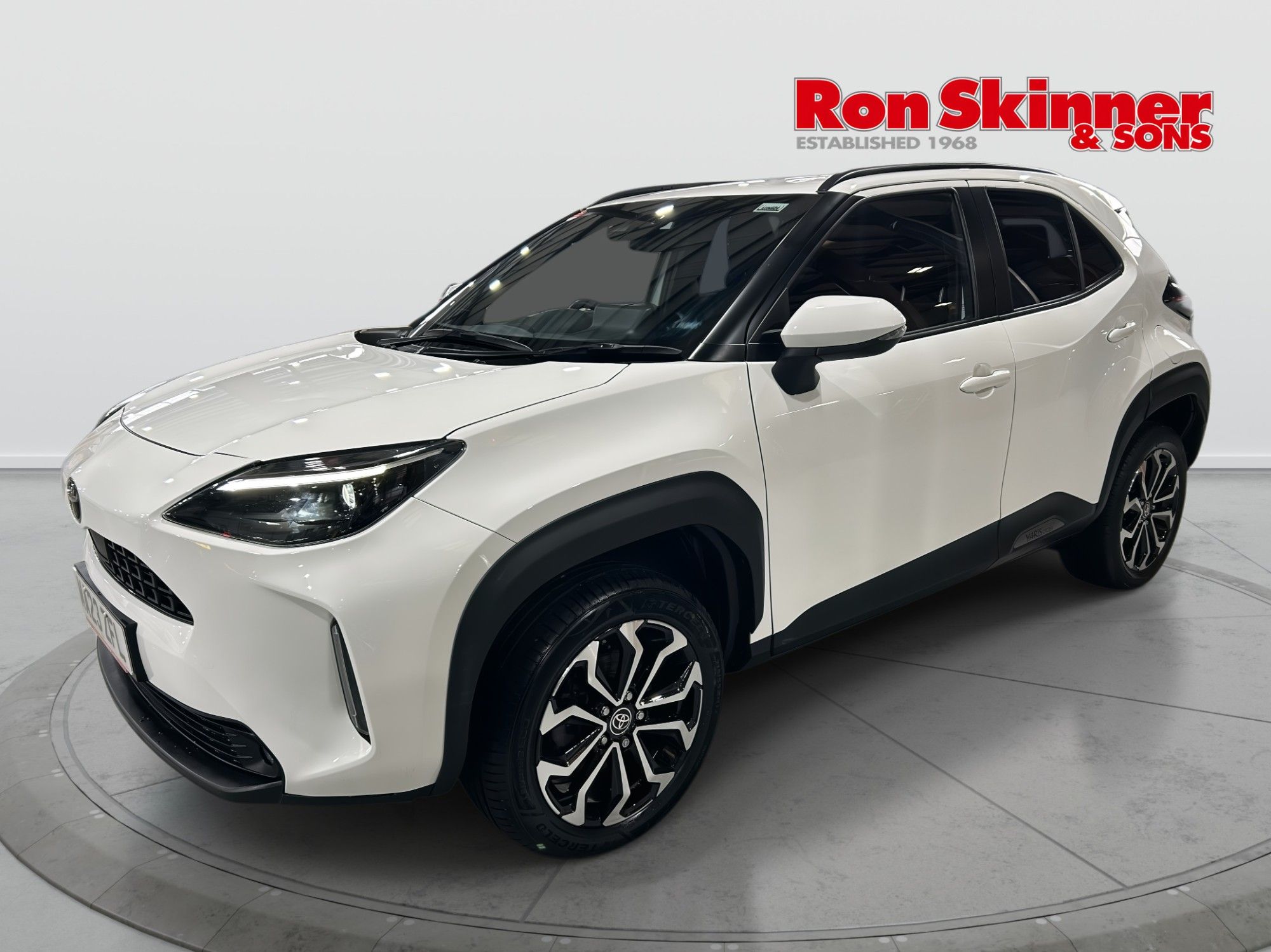 USED 2023 23 TOYOTA YARIS CROSS 1.5 VVT-h Design SUV 5dr Petrol Hybrid E-CVT Euro 6 (s/s) (116 ps) 