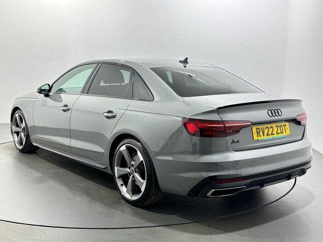 2022 Audi A4 - Photo 6