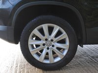 USED 2010 10 VOLKSWAGEN TIGUAN 2.0 TDI SE SUV 5dr Diesel Auto 4WD Euro 5 (140 ps) www.suffolkcarcentre.co.uk - Located at Ilketshall