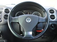 USED 2010 10 VOLKSWAGEN TIGUAN 2.0 TDI SE SUV 5dr Diesel Auto 4WD Euro 5 (140 ps) www.suffolkcarcentre.co.uk - Located at Ilketshall