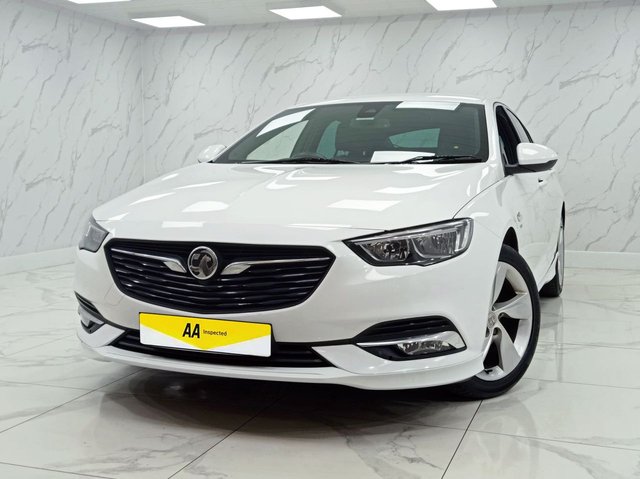 2017 Vauxhall Insignia 1.5L SRI Vx Line Nav 5dr - Photo 4