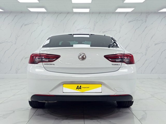 2017 Vauxhall Insignia 1.5L SRI Vx Line Nav 5dr - Photo 11