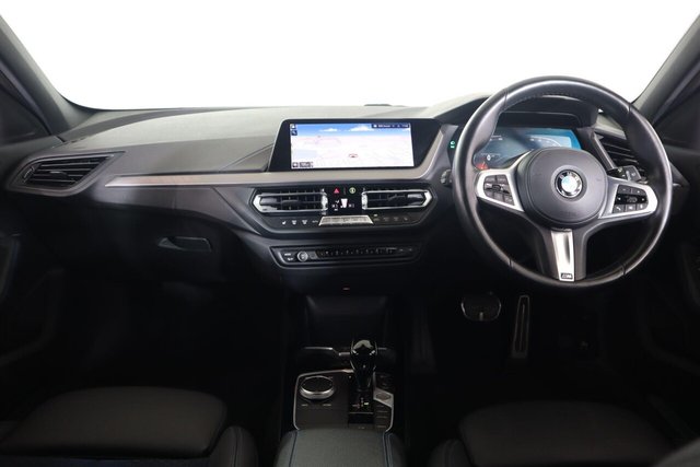 2022 BMW 1 Series - Photo 12