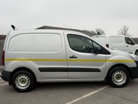 USED 2019 19 PEUGEOT PARTNER 1.6 BlueHDi 854 SE Panel Van 5dr Diesel Manual L1 (112 g/km, 97.64 bhp) This 2019 Peugeot Partner presents an exceptional ownership proposition with its remarkably low mileage of just 40,896 miles, a testament to its careful use by its single owner.  This SE L1 5dr model, powered by a 1.6L BlueHDi diesel engine producing 98 bhp, is a Euro 6 compliant vehicle, ensuring it meets modern emissions standards.  Its efficient design is further highlighted by an impressive fuel economy of up to 66 mpg, making it a cost effective choice for everyday use.