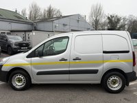 USED 2019 19 PEUGEOT PARTNER 1.6 BlueHDi 854 SE Panel Van 5dr Diesel Manual L1 (112 g/km, 97.64 bhp) This 2019 Peugeot Partner presents an exceptional ownership proposition with its remarkably low mileage of just 40,896 miles, a testament to its careful use by its single owner.  This SE L1 5dr model, powered by a 1.6L BlueHDi diesel engine producing 98 bhp, is a Euro 6 compliant vehicle, ensuring it meets modern emissions standards.  Its efficient design is further highlighted by an impressive fuel economy of up to 66 mpg, making it a cost effective choice for everyday use.