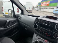 USED 2019 19 PEUGEOT PARTNER 1.6 BlueHDi 854 SE Panel Van 5dr Diesel Manual L1 (112 g/km, 97.64 bhp) This 2019 Peugeot Partner presents an exceptional ownership proposition with its remarkably low mileage of just 40,896 miles, a testament to its careful use by its single owner.  This SE L1 5dr model, powered by a 1.6L BlueHDi diesel engine producing 98 bhp, is a Euro 6 compliant vehicle, ensuring it meets modern emissions standards.  Its efficient design is further highlighted by an impressive fuel economy of up to 66 mpg, making it a cost effective choice for everyday use.