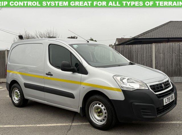 View our PEUGEOT PARTNER