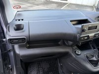 USED 2020 20 PEUGEOT PARTNER 1.5 BlueHDi 1000 Grip Standard Panel Van 5dr Diesel Manual SWB Euro 6 (s/s) (100 bhp) This 2020 Peugeot Partner van stands out with its remarkably low mileage of just 57,290 miles, especially considering its age, and has been owned by only one careful owner.  This Grip derivative, powered by an efficient 1.5L BlueHDi diesel engine, meets Euro 6 emission standards.  It comes equipped with practical features such as height adjustable halogen headlights that automatically illuminate, along with daytime running lights. Inside, you'll find the distinctive PEUGEOT i-CockpIT.