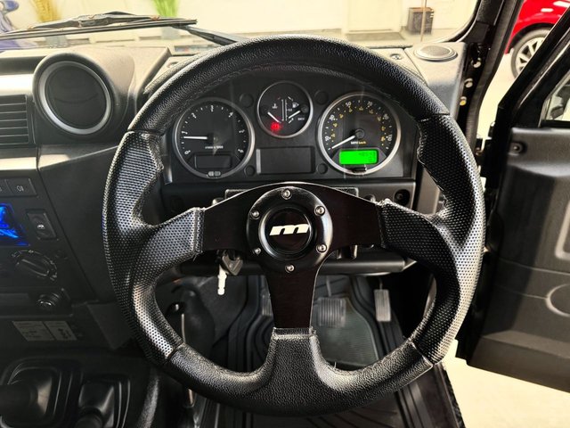 View our LAND ROVER DEFENDER