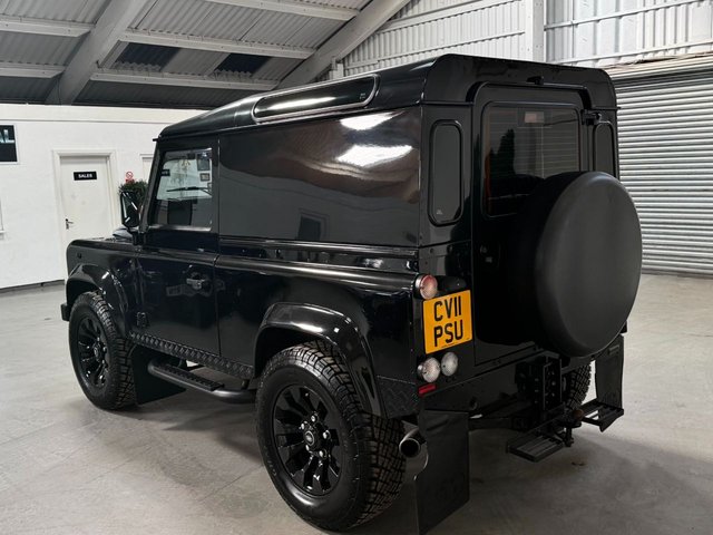 View our LAND ROVER DEFENDER