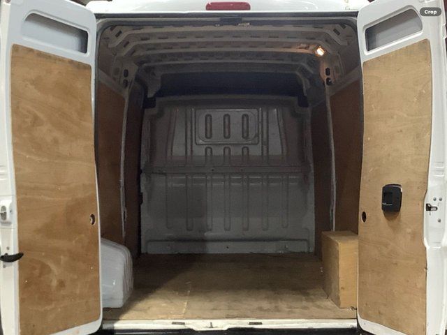 2023 Peugeot Boxer 2.2L Professional 5dr - Photo 6