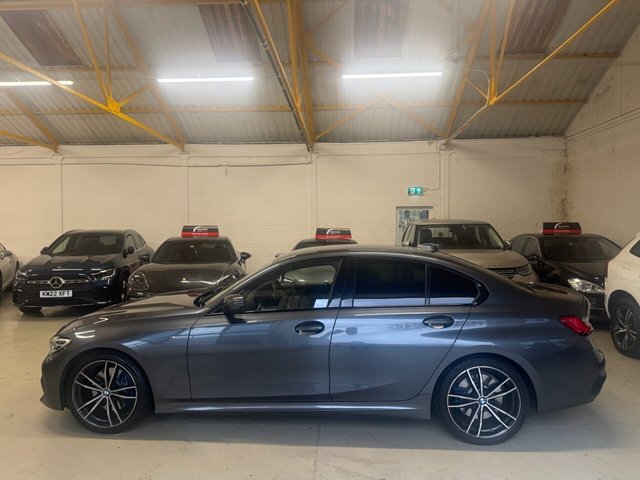 View our BMW 3 SERIES