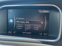 USED 2017 17 VOLVO V40 2.0 D2 Momentum Nav Plus Hatchback 5dr Diesel Manual Euro 6 (s/s) (120 ps) **MUSSEL BLUE**CRUISE CONTROL**BLUETOOTH AUDIO**