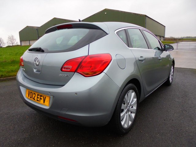 2012 VAUXHALL ASTRA 1.7 CDTi ecoFLEX 99g Tech Line Hatchback 5dr Diesel Manual Euro 5 (s/s) (130 ps) - Photo 9
