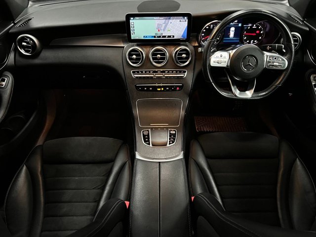 2019 Mercedes-Benz Glc 2L Amg Line 5dr - Photo 3