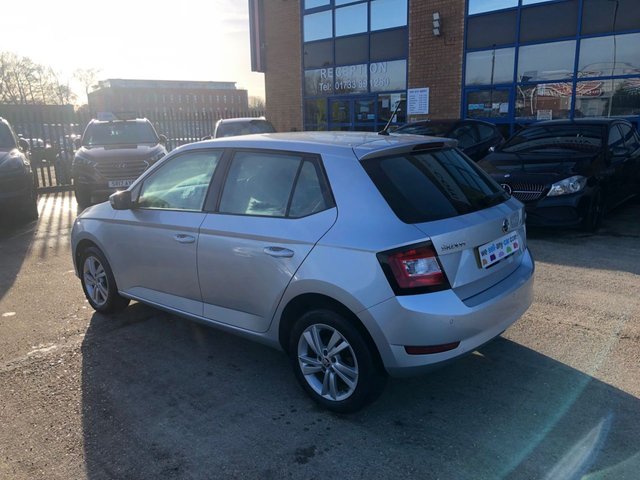 2019 SKODA FABIA 2019 1.0 TSI SE Hatchback 5dr Petrol Manual Euro 6 (s/s) (95 ps) cambelt  changed @ 73865 miles - Photo 6