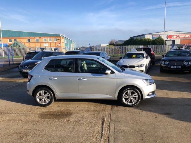 2019 SKODA FABIA 2019 1.0 TSI SE Hatchback 5dr Petrol Manual Euro 6 (s/s) (95 ps) cambelt  changed @ 73865 miles - Photo 12