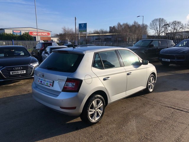 2019 SKODA FABIA 2019 1.0 TSI SE Hatchback 5dr Petrol Manual Euro 6 (s/s) (95 ps) cambelt  changed @ 73865 miles - Photo 9
