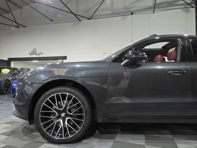 2019 Porsche Macan 3L S 5dr - Photo 6