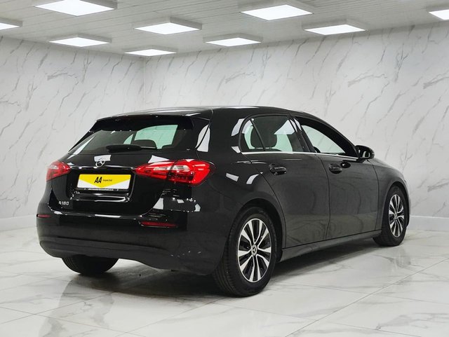 2021 Mercedes-Benz A-Class 1.3L Se 5dr - Photo 12