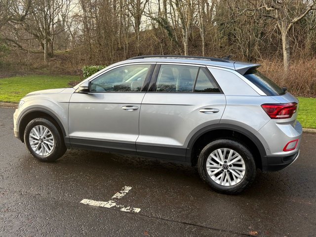 2022 VOLKSWAGEN T-ROC 1.5 TSI Life SUV 5dr Petrol DSG Euro 6 (s/s) (150 ps) - Photo 5