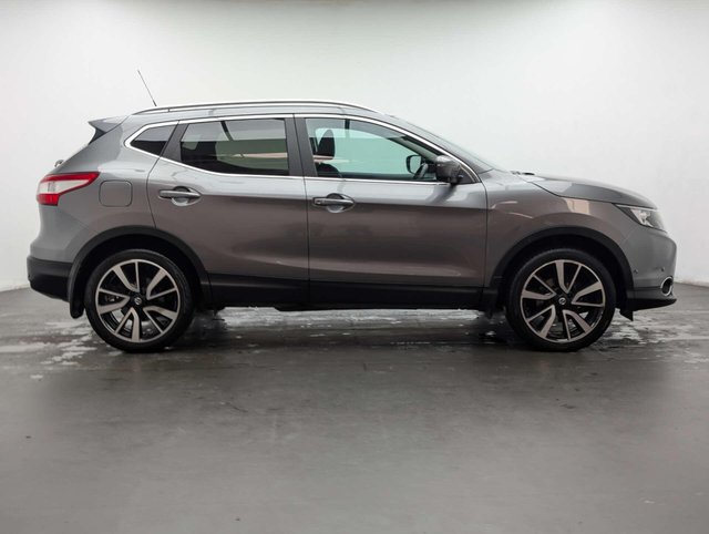 USED 2016 66 NISSAN QASHQAI 1.6 dCi Tekna SUV 5dr Diesel XTRON 2WD Euro 6 (s/s) (130 ps) HEATED SEATS+CRUISE CONTROL CLICK & COLLECT/HOME DELIVERY