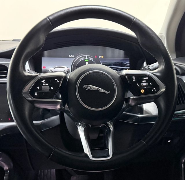 2019 JAGUAR I-PACE - Photo 9