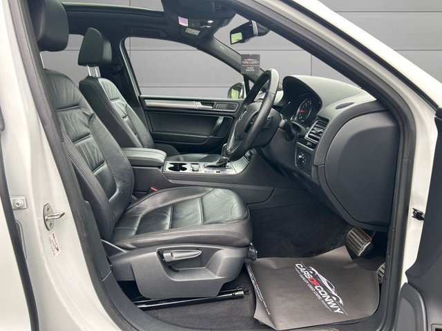 2015 VOLKSWAGEN TOUAREG 3.0 TDI V6 BlueMotion Tech R-Line SUV 5dr Diesel Tiptronic 4WD Euro 6 (s/s) (262 ps) - Photo 11