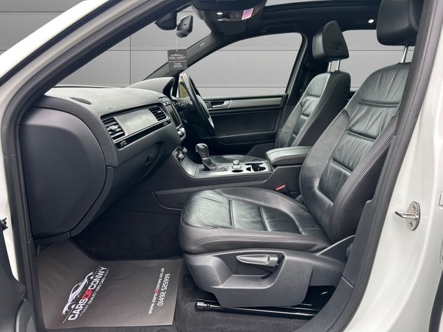 2015 VOLKSWAGEN TOUAREG 3.0 TDI V6 BlueMotion Tech R-Line SUV 5dr Diesel Tiptronic 4WD Euro 6 (s/s) (262 ps) - Photo 12