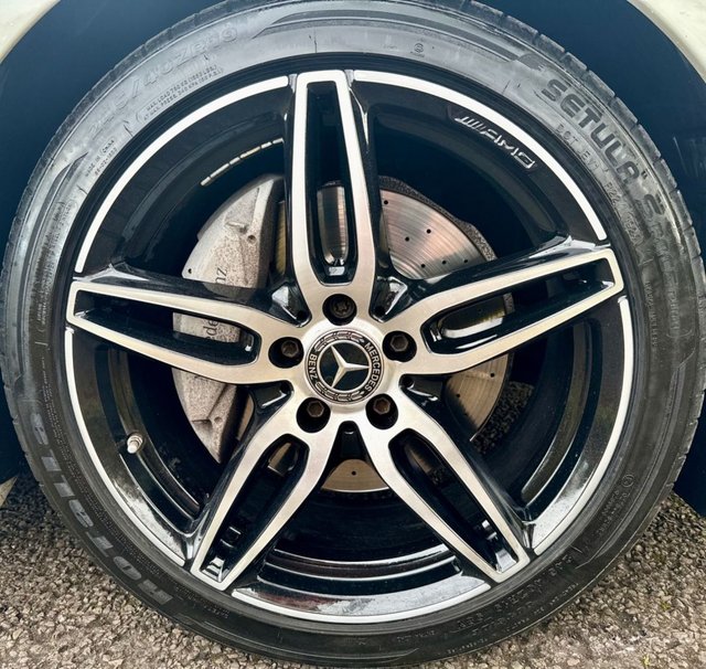 2018 Mercedes-Benz E-CLASS - Photo 8