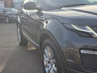 USED 2017 67 LAND ROVER RANGE ROVER EVOQUE 2.0 TD4 SE Tech SUV 5dr Diesel Auto 4WD Euro 6 (s/s) (180 ps) A STUNNING ADDITION TO OUR HUGE SELECTION OF EVOQUES, FINISHED IN METALLIC GREY PAINT+4 WHEEL DRIVE+JUST 1 OWNER FROM NEW+SERVICE HISTORY+DIESEL+AUTOMATIC+FULL LEATHER INTERIOR+FULL PANORAMIC GLASS ROOF+SATELLITE NAVIGATION+PARK ASSIST+CLIMATE CONTROL+18 INCH ALLOY WHEELS+1 FULL YEARS MOT PRIOR TO COLLECTION+CALL NOW TO SPEAK WITH OUR EXPERIENCED SALES ADVISORS AND ARRANGE A VIEWING!!!!!!!!!!!!!!!!!!!!!!!!!!!!!!!!!!!!