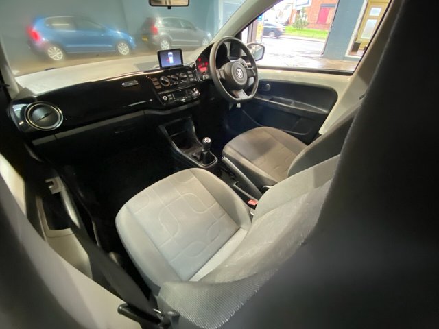 2012 VOLKSWAGEN UP! (2012) - Photo 6