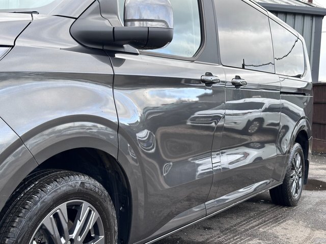 2025 FORD TOURNEO CUSTOM - Photo 11